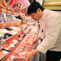 横尾精肉部門バイヤー2